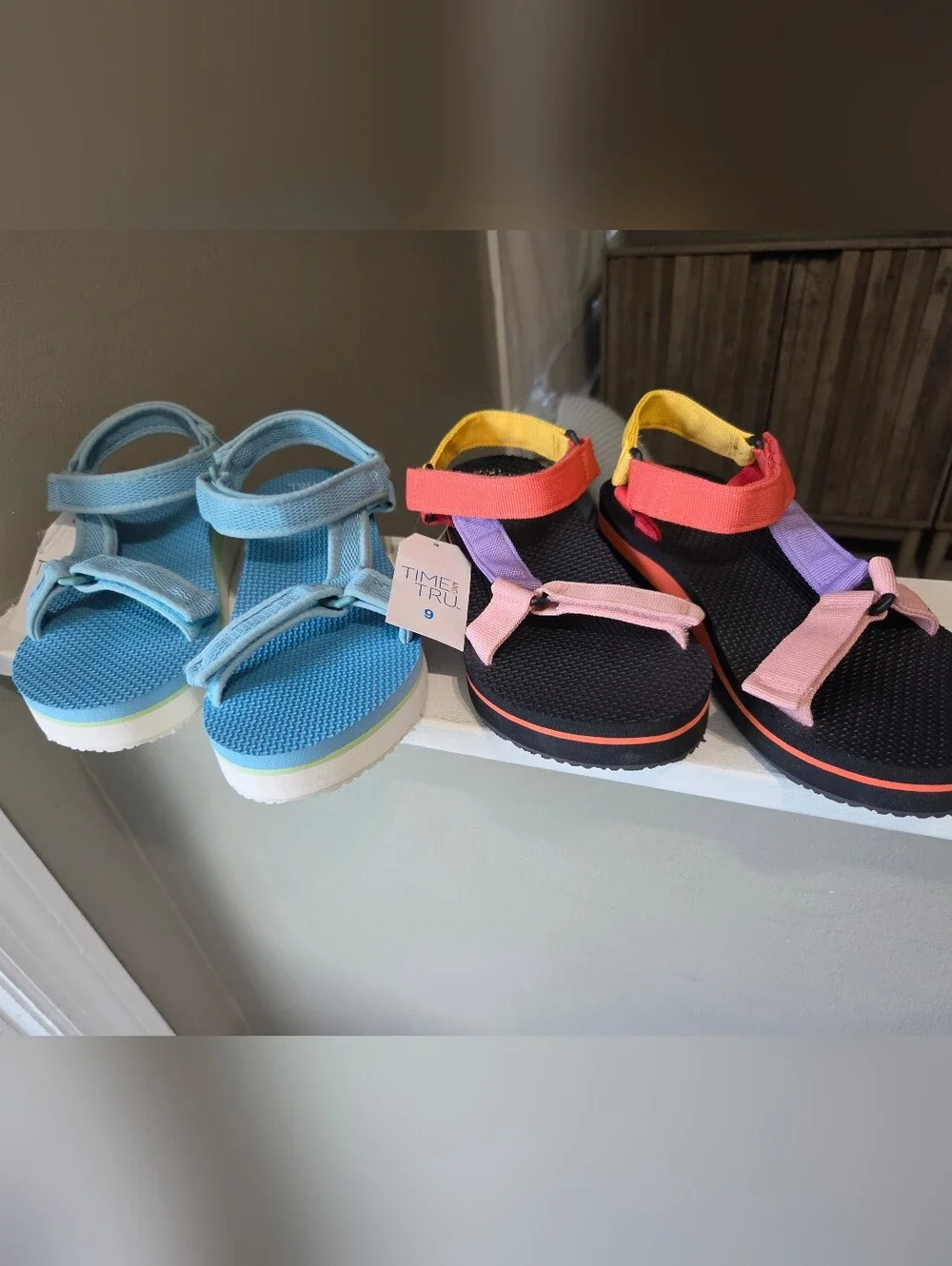 Time & Tru - Platform Wedge Sandals - similar to Tevas - NWT - size 9 - Comfort!